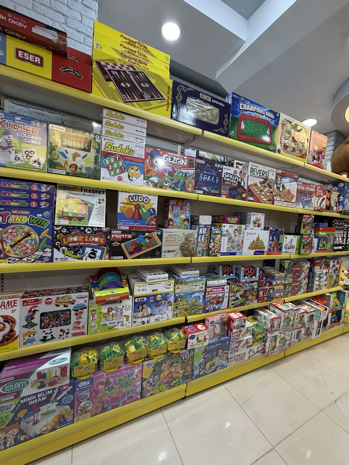 Kutu oyunları ve eğitici oyuncaklar